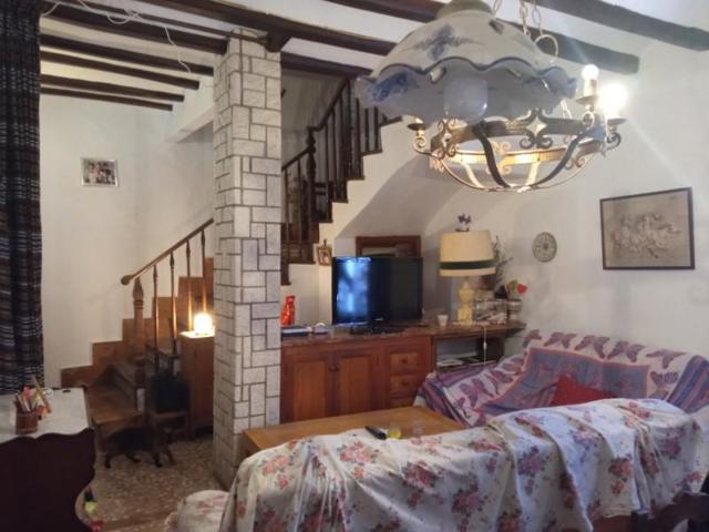 Casas de pueblo en venta en Quatretondeta, Quatretondeta photo 0