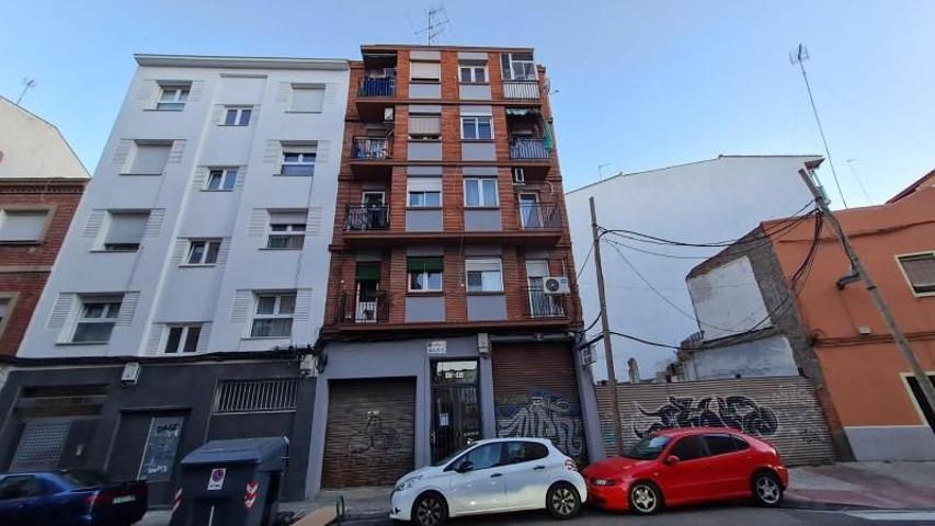 Apartamento en venta en Zaragoza, Delicias photo 0