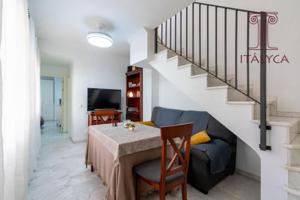 Duplex en venta en Sanlúcar la Mayor, Aljarafe Alto photo 0