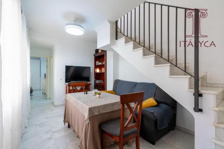 Duplex en venta en Sanlúcar la Mayor, Aljarafe Alto photo 0