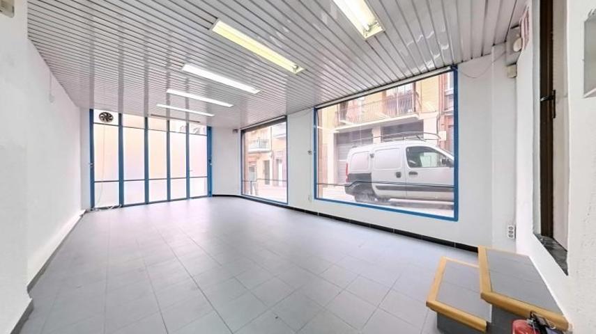 Local comercial en venta en Santa Coloma de Gramenet, Santa rosa photo 0