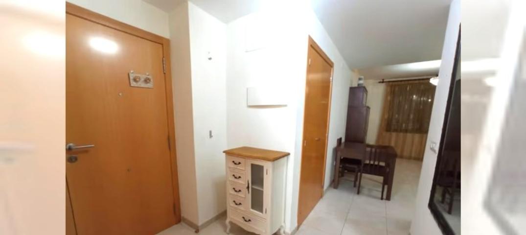 Entresuelo en venta en Benicarló, Plaza con juegos para niños photo 0