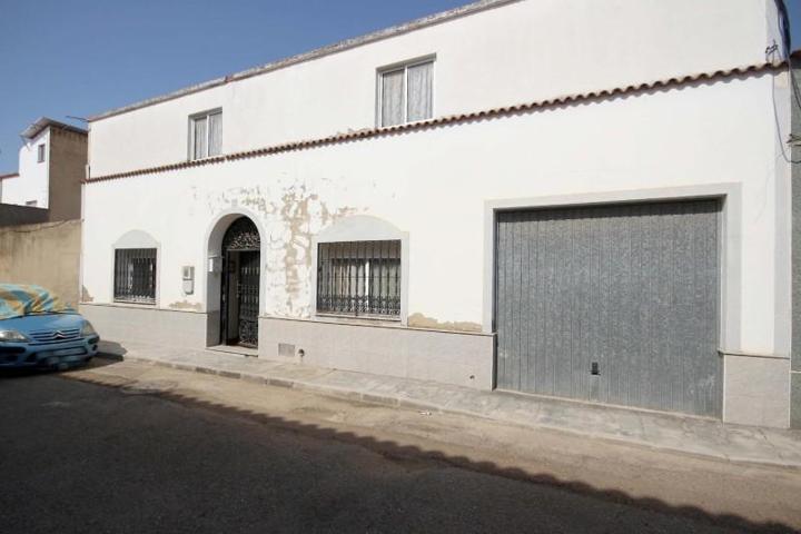 Casa en venta en Montijo, BARBAÑO photo 0