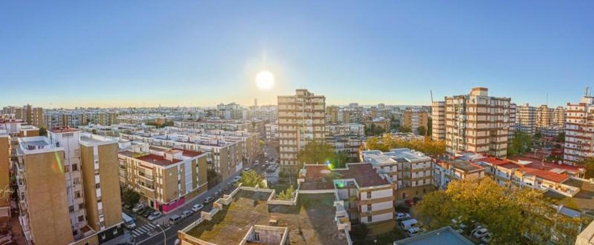 Piso en venta en Sevilla, Doctor Fedriani photo 0
