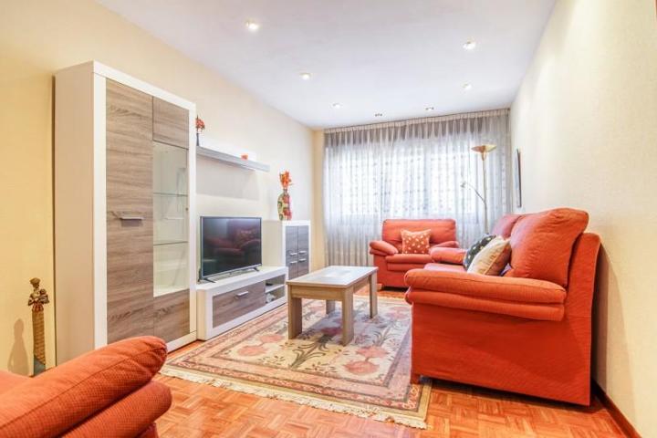 Piso en venta en Oviedo, Oviedo photo 0