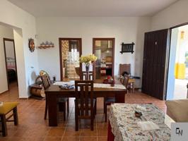 Chalet en venta en Cantillana, Cantillana photo 0