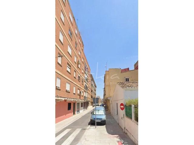 Piso en venta en Torrent photo 0