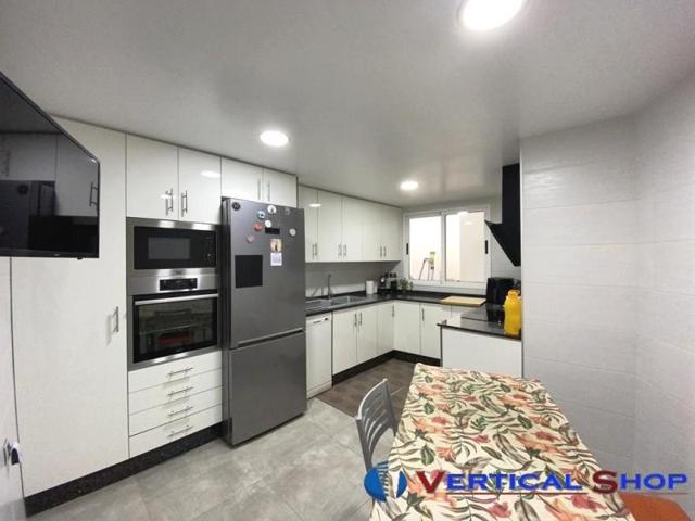 Casa en venta en Caudete, Madrid photo 0