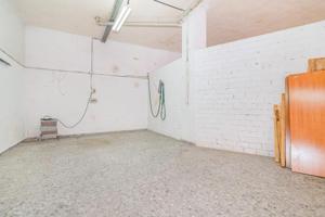 Local comercial en venta en Granada, Arabial photo 0