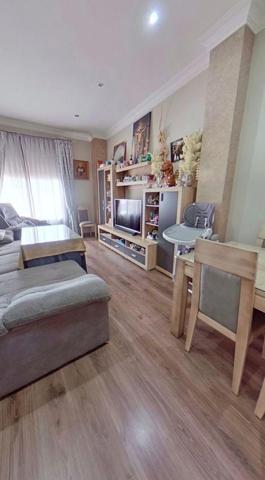 Piso en venta en Mairena del Alcor photo 0