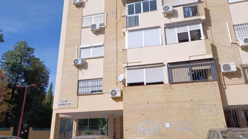 Piso en venta en Sevilla, Pino Montano - Los Mares photo 0