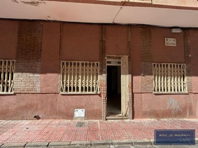 Apartamento en venta en Torrevieja photo 0