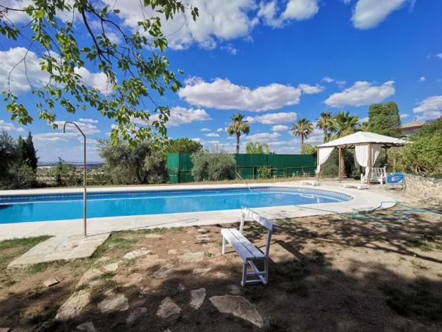 Casa con terreno en venta en Baena, Paraje de la Sierra photo 0