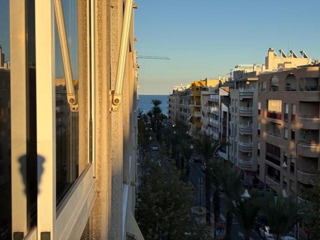 Apartamento en venta en Torrevieja, Playa del cura photo 0