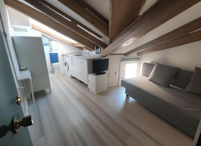 Estudio en venta en Madrid, Embajadores photo 0