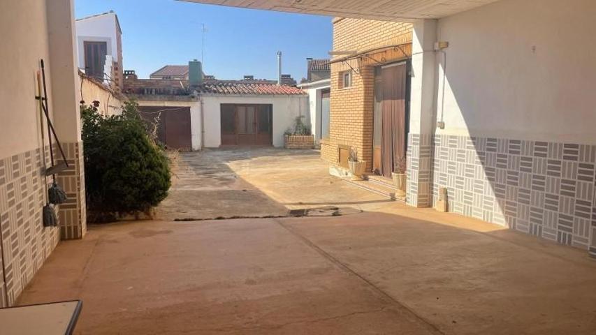 Casa en venta en Iniesta, Centro photo 0