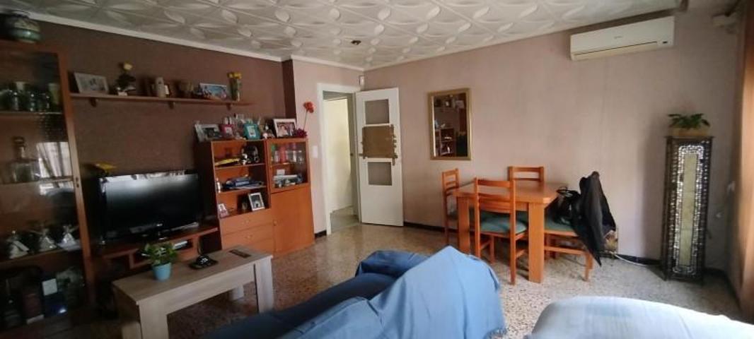 Piso en venta en Elche, Reina Victoria-Miguel Hernández photo 0