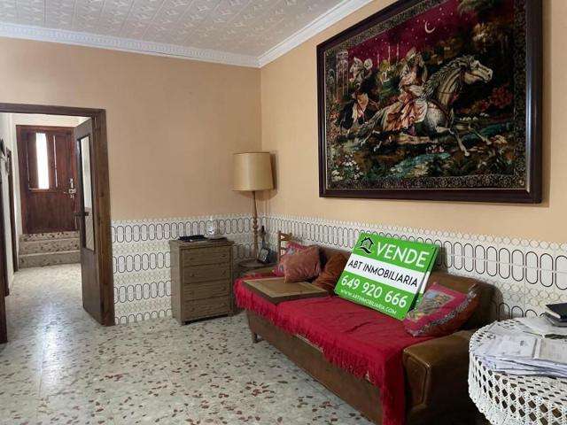 Casas de pueblo en venta en Iniesta, Castilla la mancha photo 0