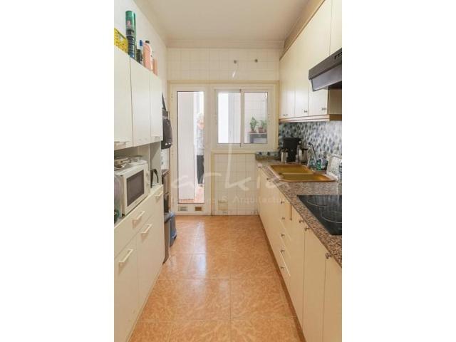 Piso en venta en Xirivella photo 0