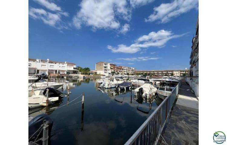 Apartamento en venta en Empuriabrava photo 0