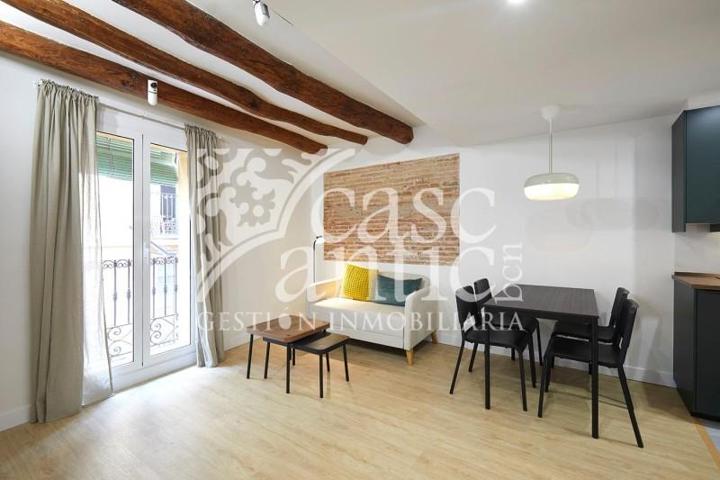 Piso en venta en Barcelona, El Raval photo 0