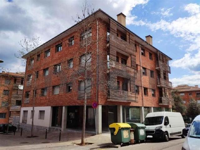 Local comercial en venta en Olot, La Garrotxa photo 0