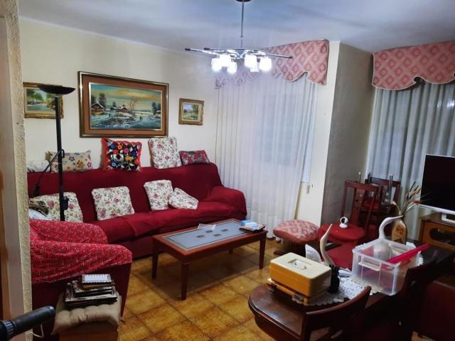 Piso en venta en Cornellà de Llobregat, Sant Ildefons photo 0