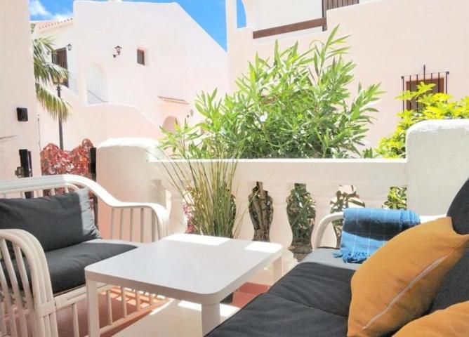 Piso en venta en Arona, Los Cristianos photo 0