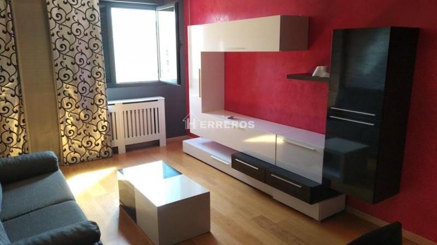 Apartamento en venta en Lardero, Sector T1 photo 0