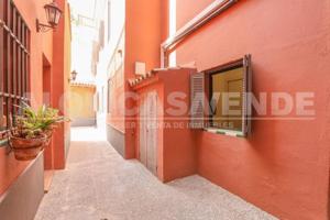 Apartamento en venta en Sevilla, Alameda photo 0