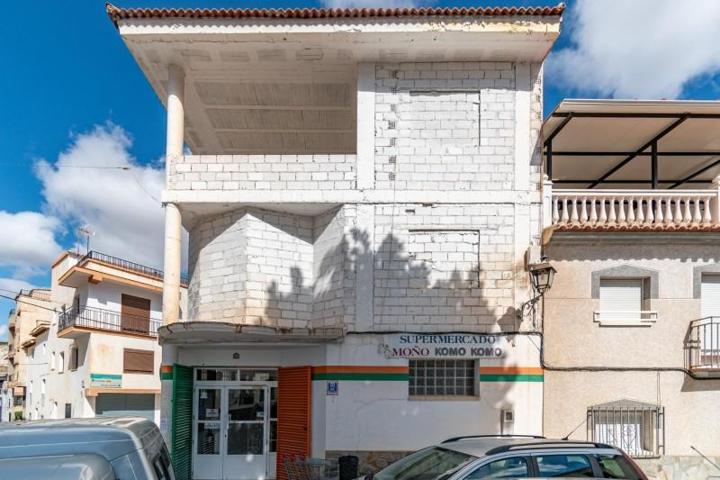 Edificio en venta en Cortes y Graena, Centro photo 0