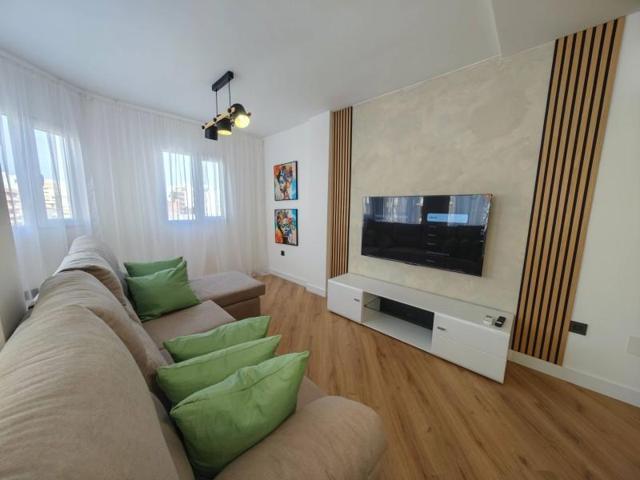 Piso en venta en Torrevieja, Centro photo 0