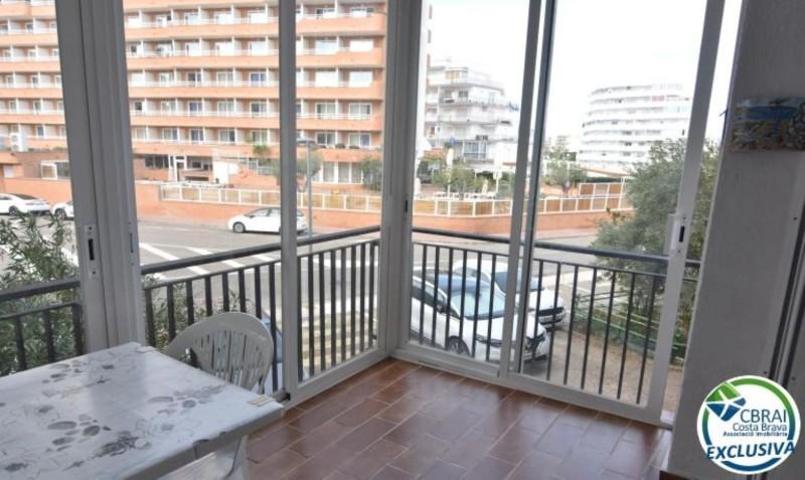 Apartamento en venta en Roses photo 0