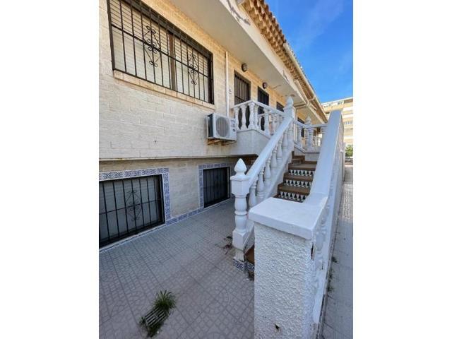 Bungalow en venta en Torrevieja, Los Europeos photo 0