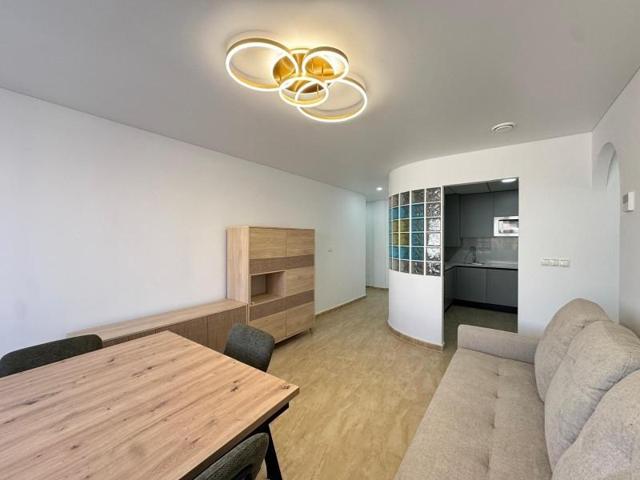 Apartamento en venta en Torrevieja, Torrevieja photo 0