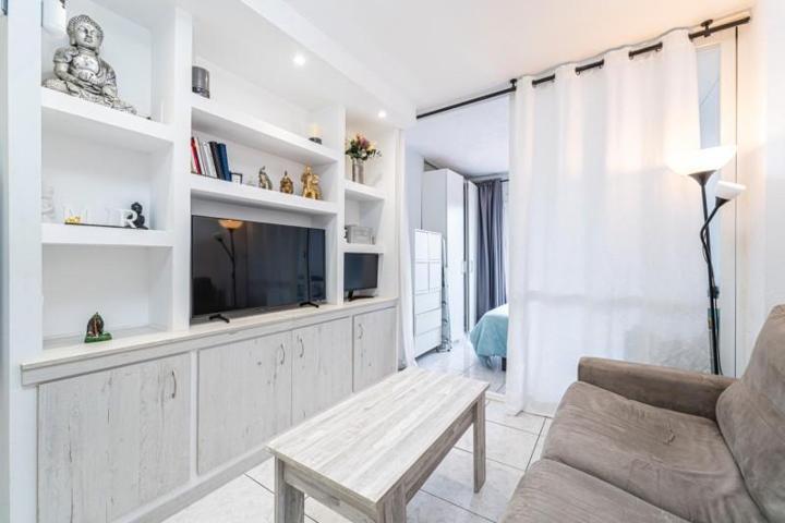 Estudio en venta en Calvia, Palmanova photo 0