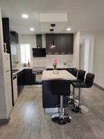 Piso en venta en Alicante, Carolinas altas photo 0