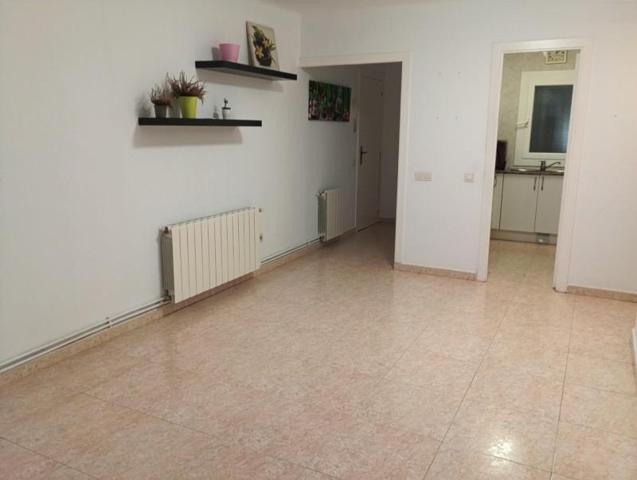 Piso en venta en Cerdanyola del Vallès, Fontetes photo 0