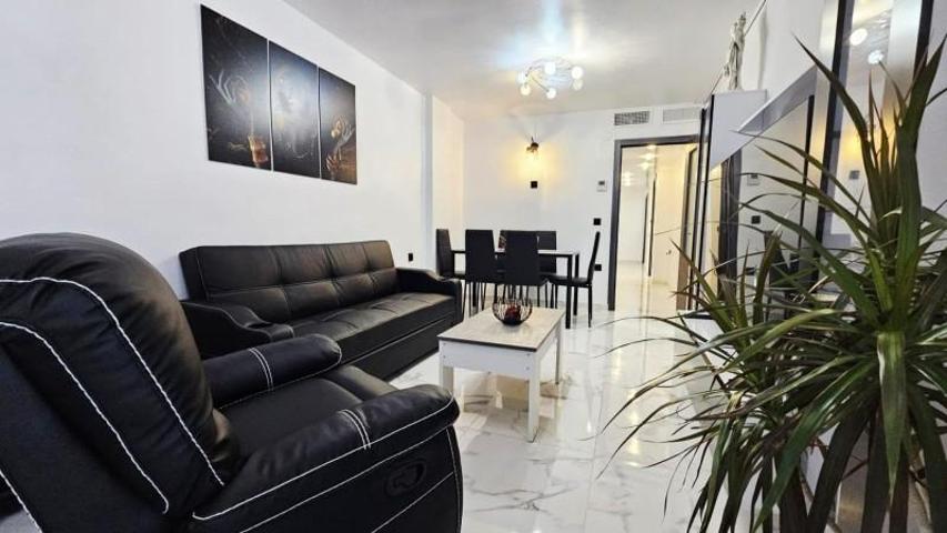 Apartamento en venta en Torrevieja photo 0