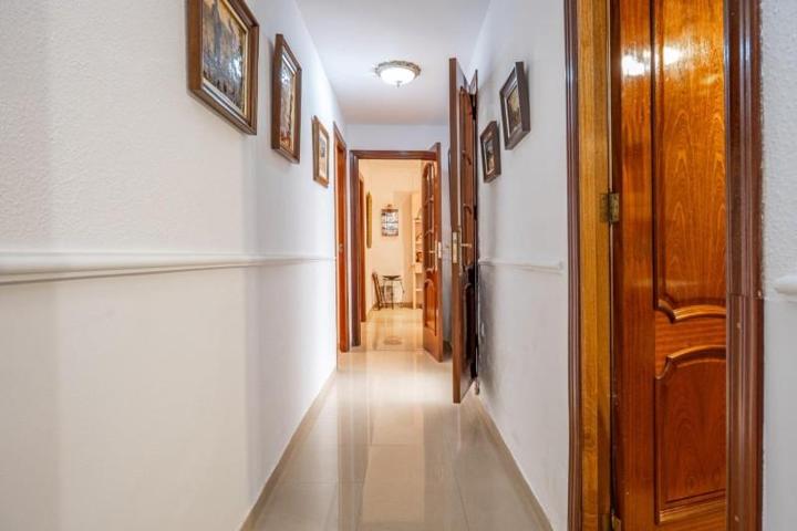 Piso en venta en Granada, Vergeles photo 0