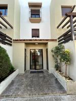 Chalet en venta en Guillena, GUILLENA - LAS PAJANOSAS photo 0