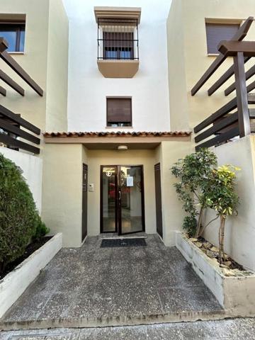 Chalet en venta en Guillena, GUILLENA - LAS PAJANOSAS photo 0