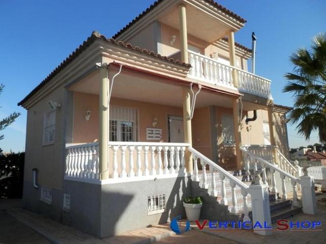 Chalet en venta en Caudete, Avenida de las Jornetas photo 0