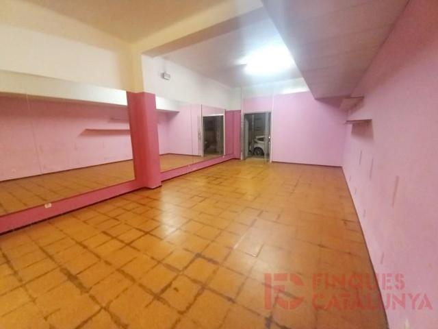 Local comercial en venta en Salt photo 0