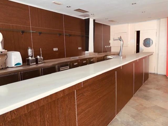 Local comercial en venta en El Vendrell, Centro photo 0