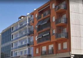 Local comercial en venta en Figueres, Alt Empordà photo 0