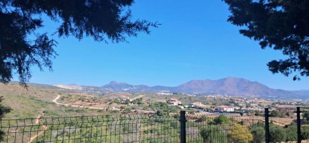 Apartamento en venta en Manilva, Alcorrín photo 0