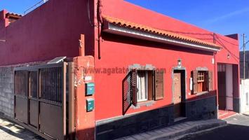 Chalet en venta en Icod de los Vinos, Tenerife North photo 0