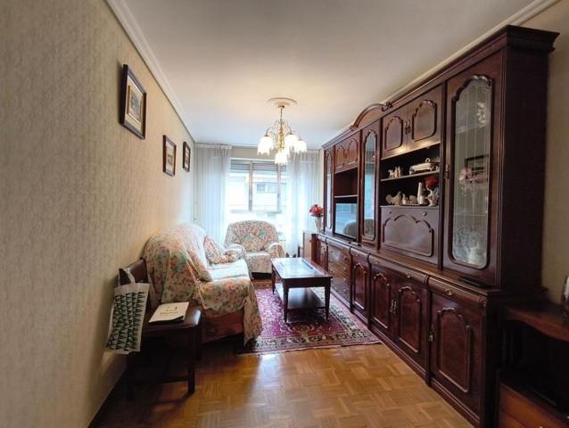 Piso en venta en Vitoria-Gasteiz, Vitoria-Gasteiz photo 0