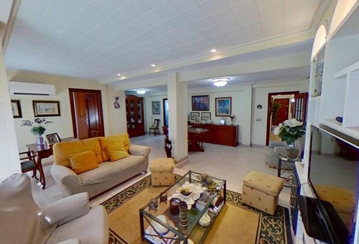 Piso en venta en Alicante, Carolinas Altas photo 0